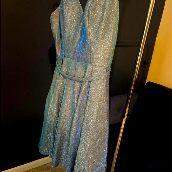 Homecoming or cocktail dress. - Picture 1 of 2